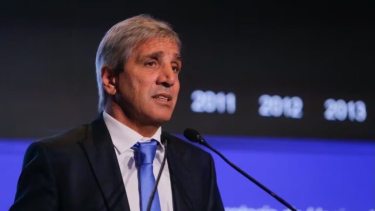 luis-caputo-hablo-de-los-funcionarios-que-recibieronCaputo