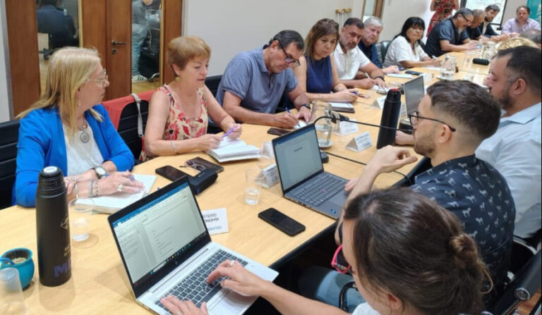20260706184105_paritarias-bonaerenses